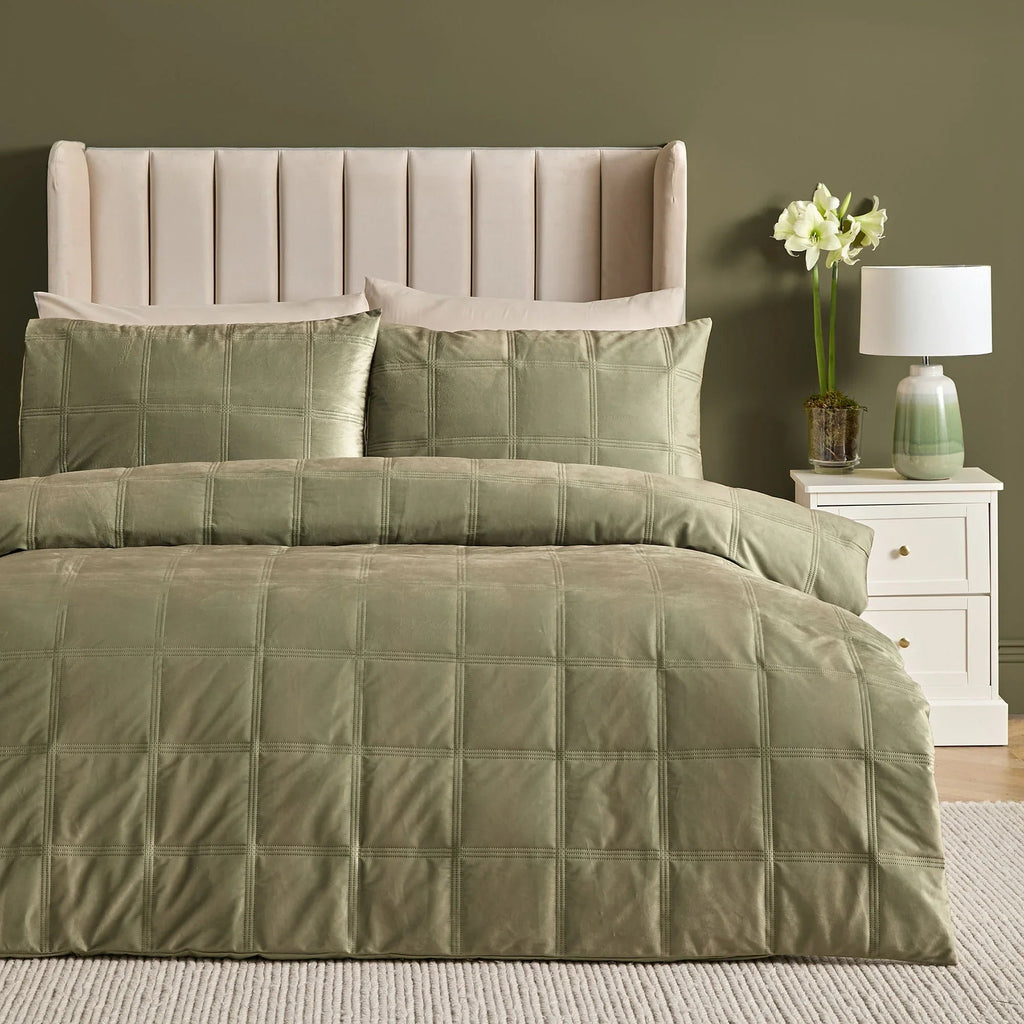 Soiree Brighton Square Velvet Duvet Cover Set - Green