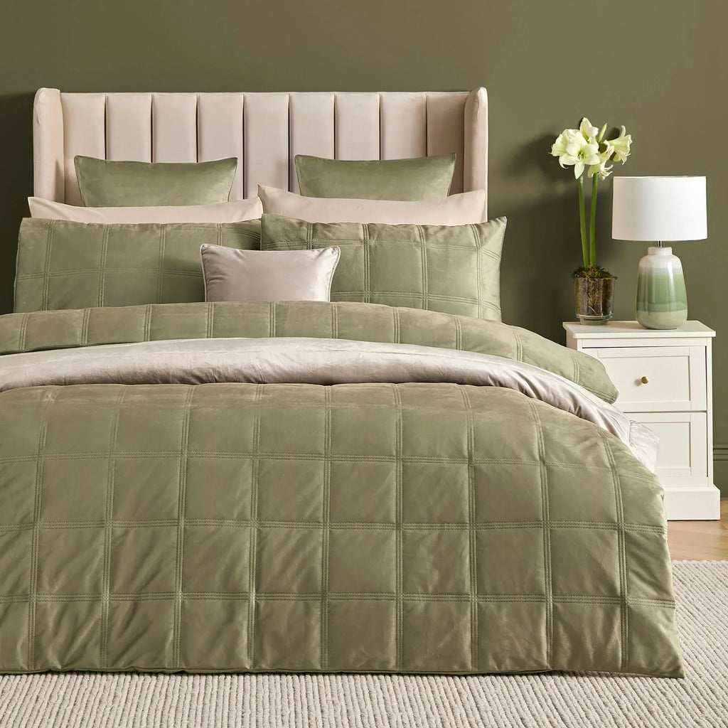 Soiree Brighton Square Velvet Duvet Cover Set - Green