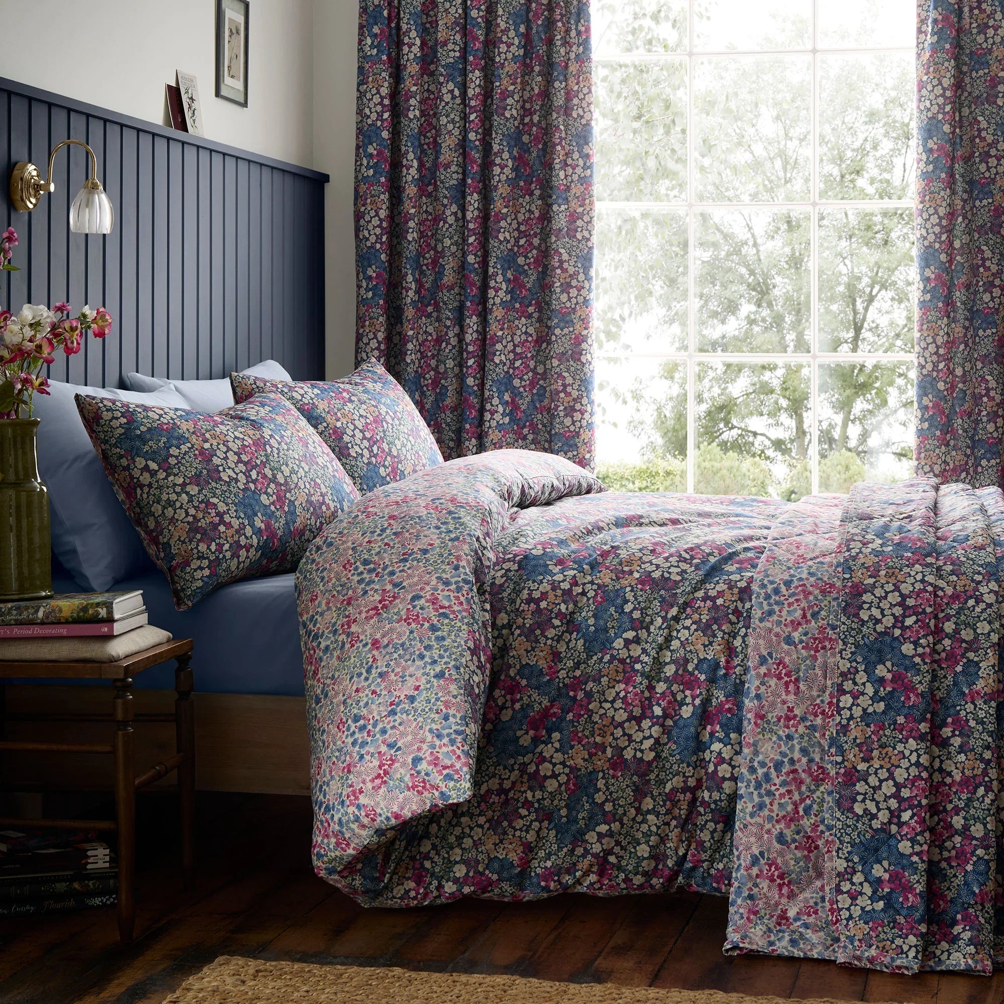 D & D Design Bessie Reversible Duvet Cover Set - Navy