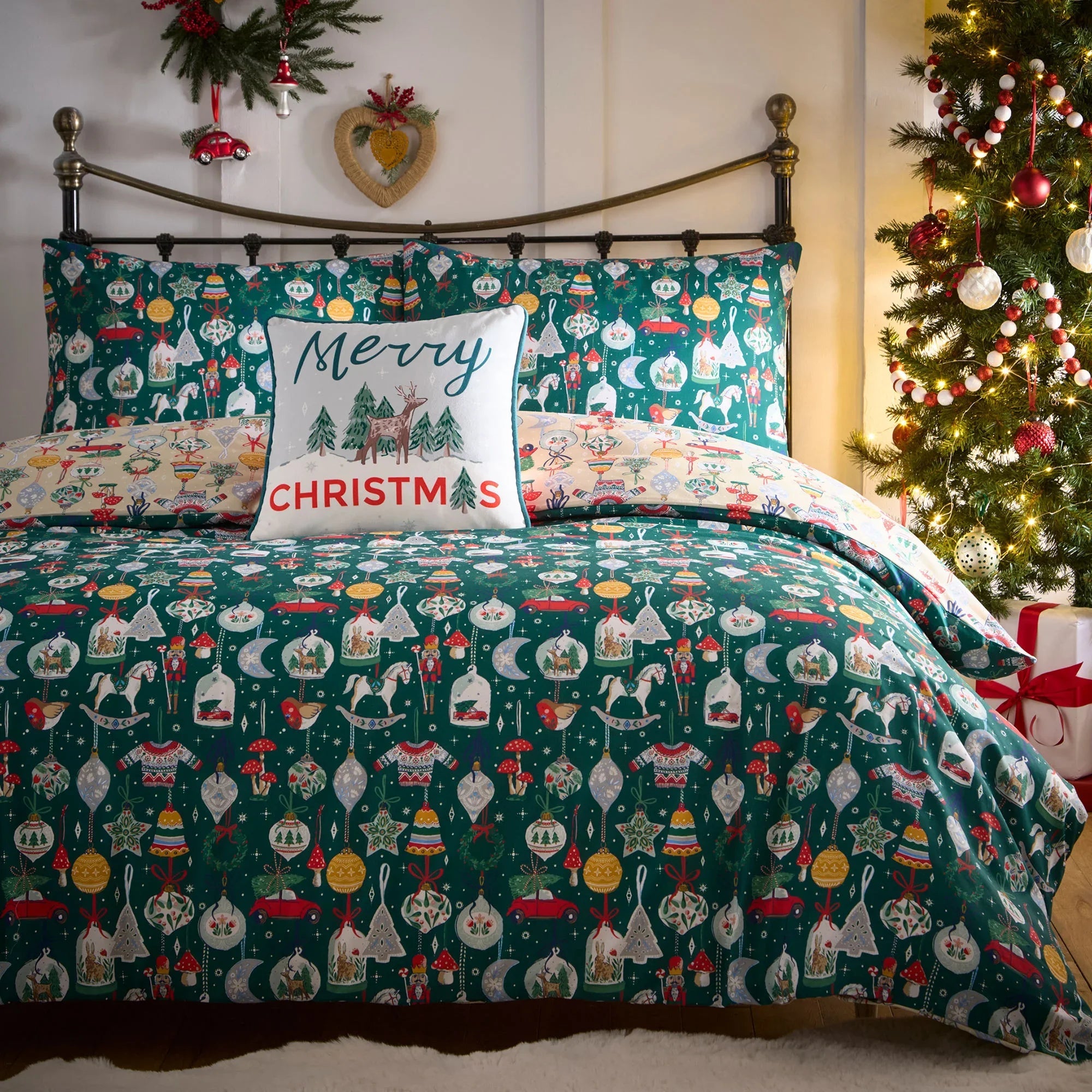 Fusion Christmas Ornaments Festive Duvet Cover Set - Green