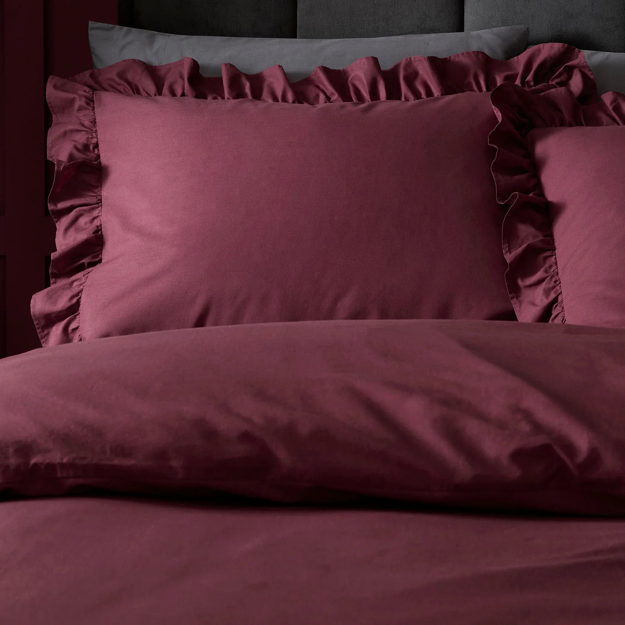 Appletree Hygge Cassia Frill Cotton Duvet Cover Set - Berry