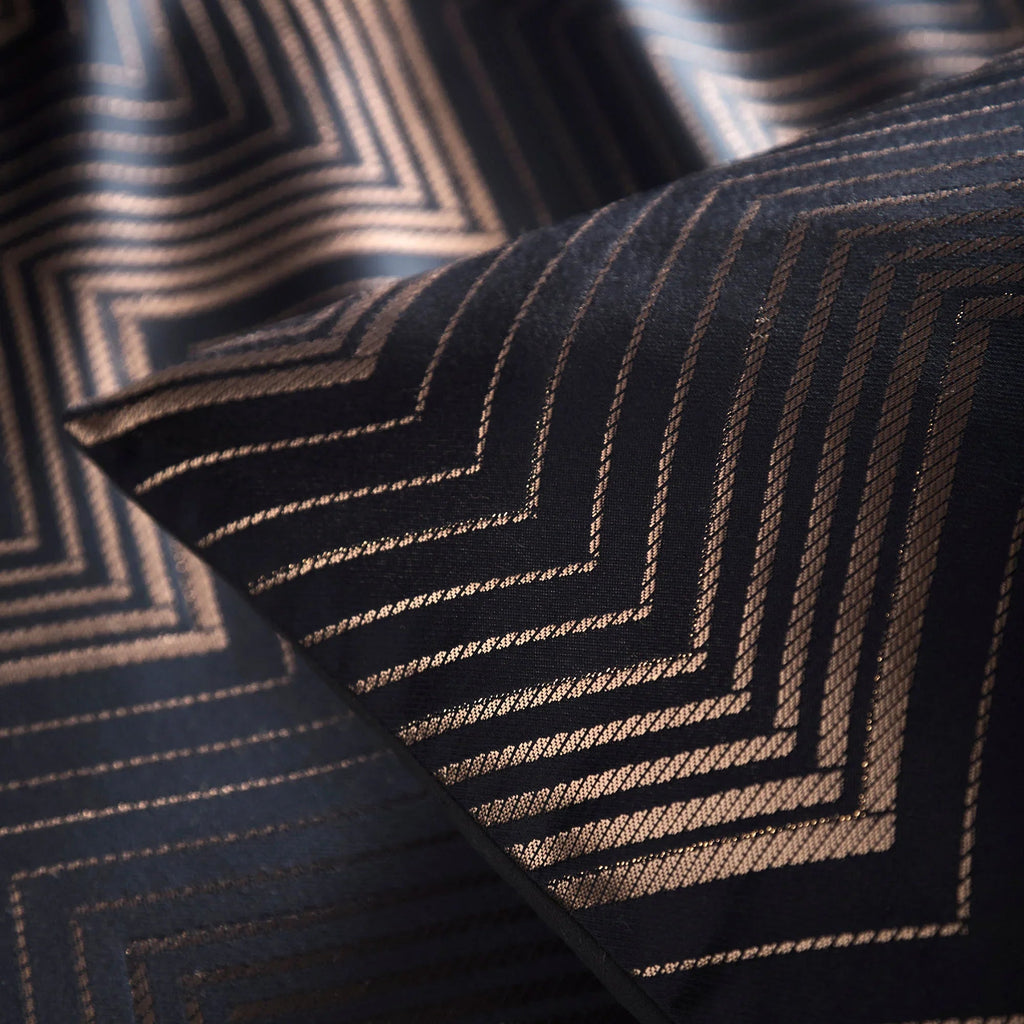 Laurence Llewelyn-Bowen Cocktail Jacquard Duvet Cover Set - Black