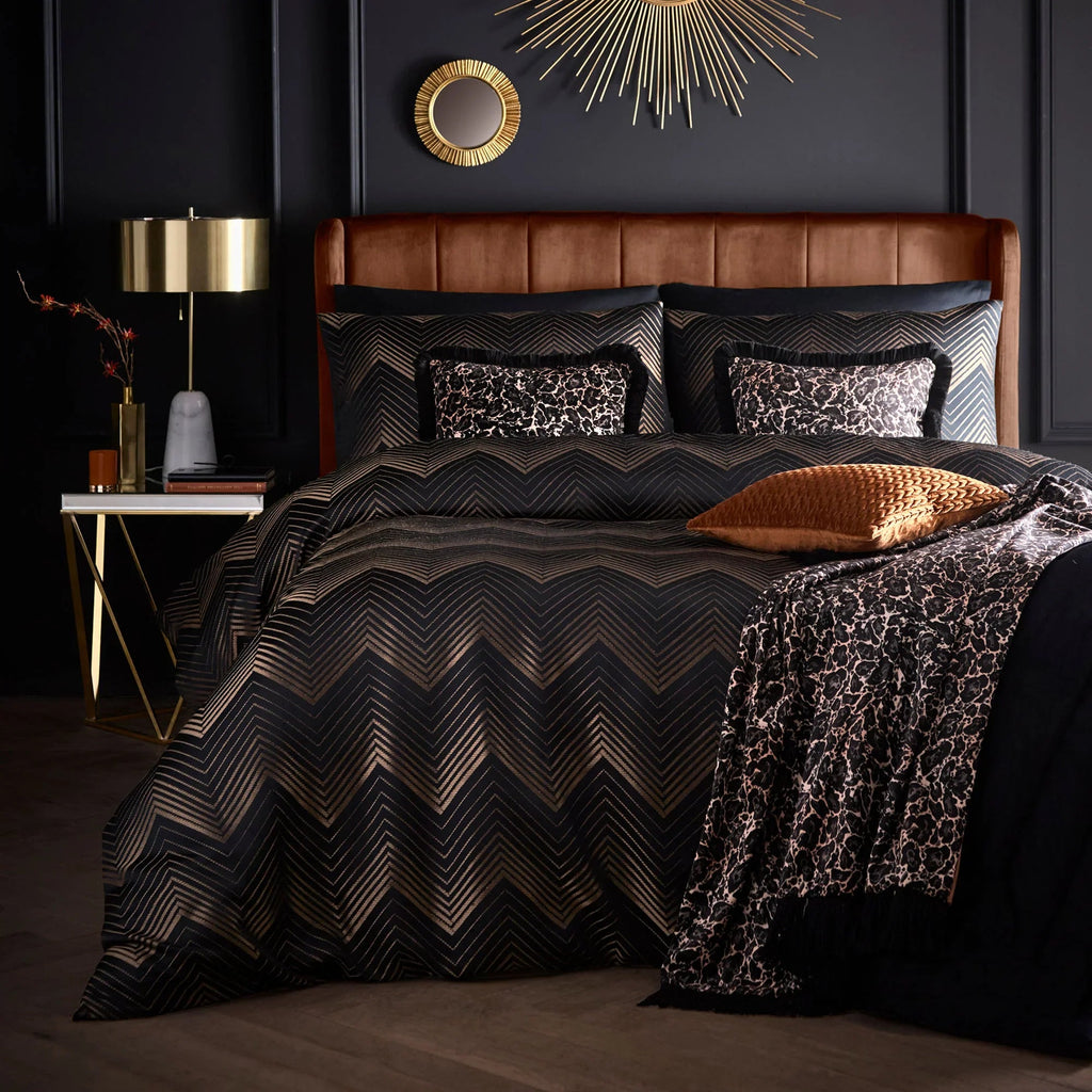 Laurence Llewelyn-Bowen Cocktail Jacquard Duvet Cover Set - Black