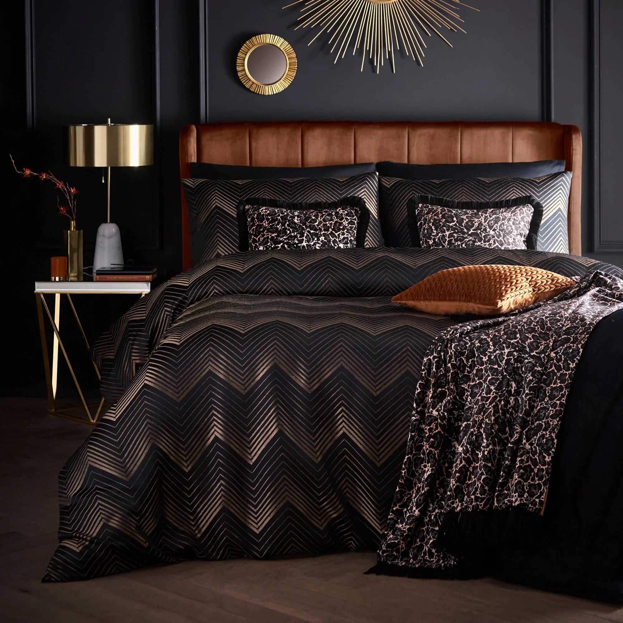 Laurence Llewelyn-Bowen Cocktail Jacquard Duvet Cover Set - Black