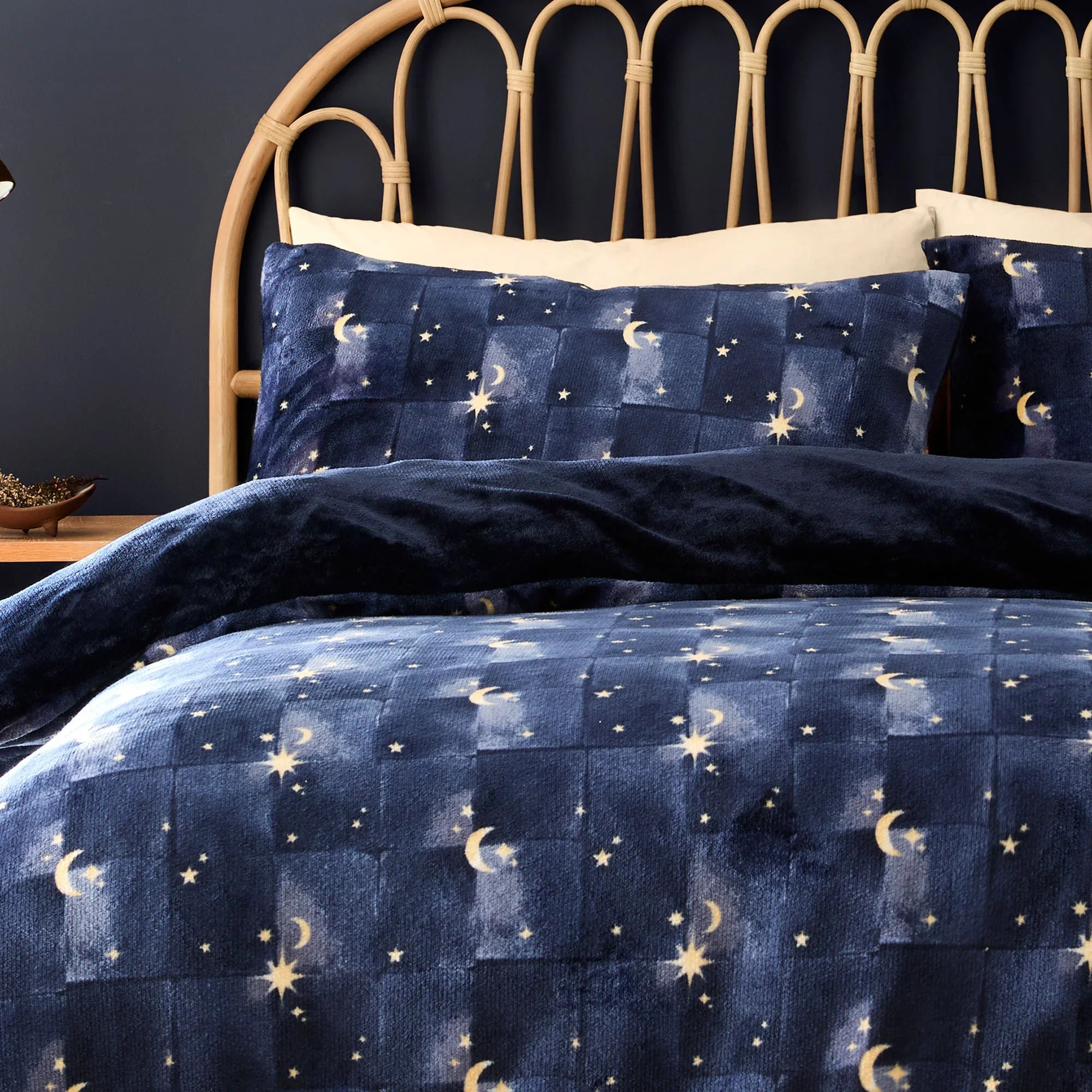 Fusion Snug Cosmic Star Sherpa Reverse Duvet Cover Set - Navy