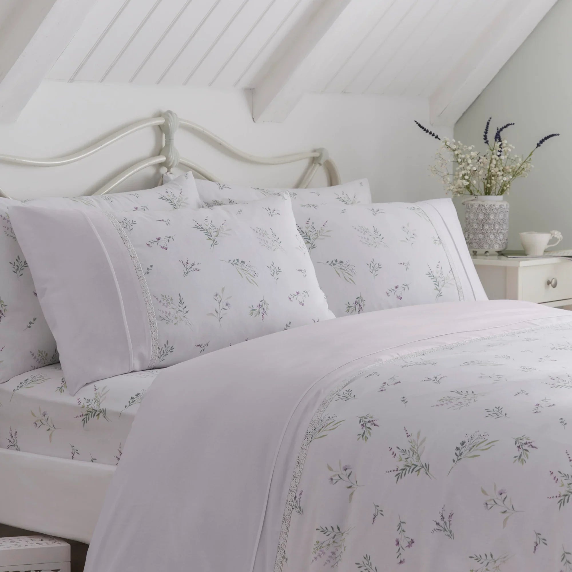 D & D Chloe Duvet Cover Set - Lilac