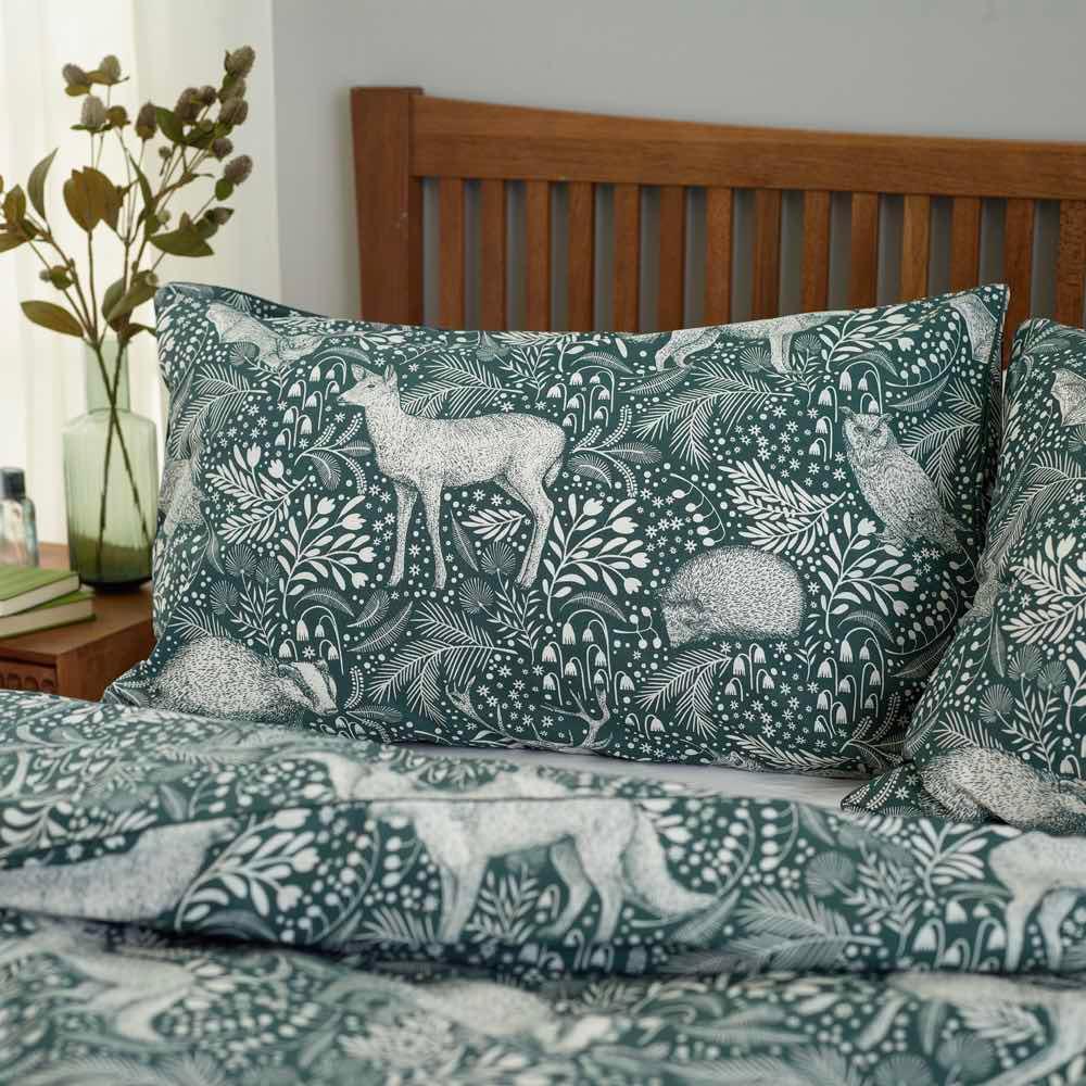 Deyongs 1846 Woodland Folk Duvet Cover Set - Green