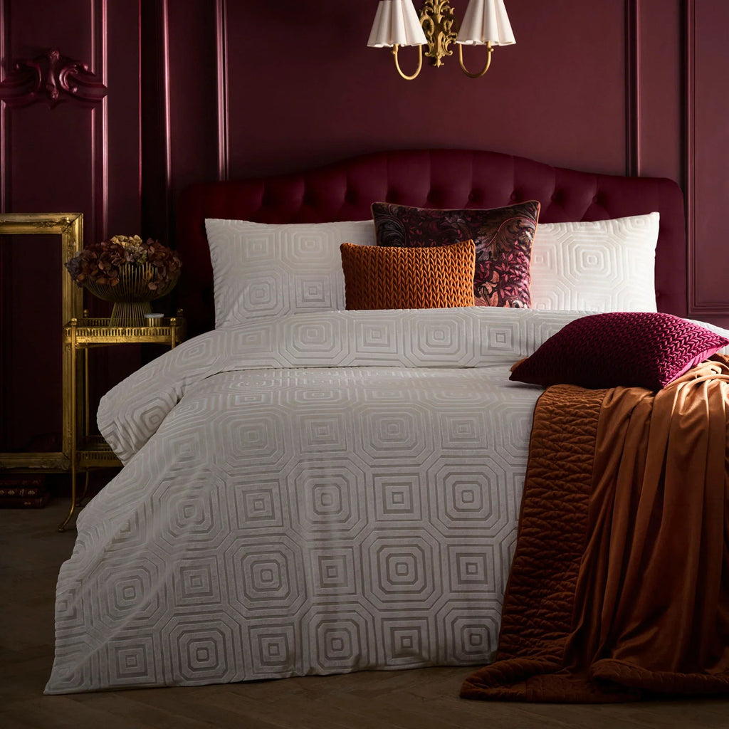Laurence Llewelyn-Bowen Emile Jacquard Duvet Cover Set - Cream