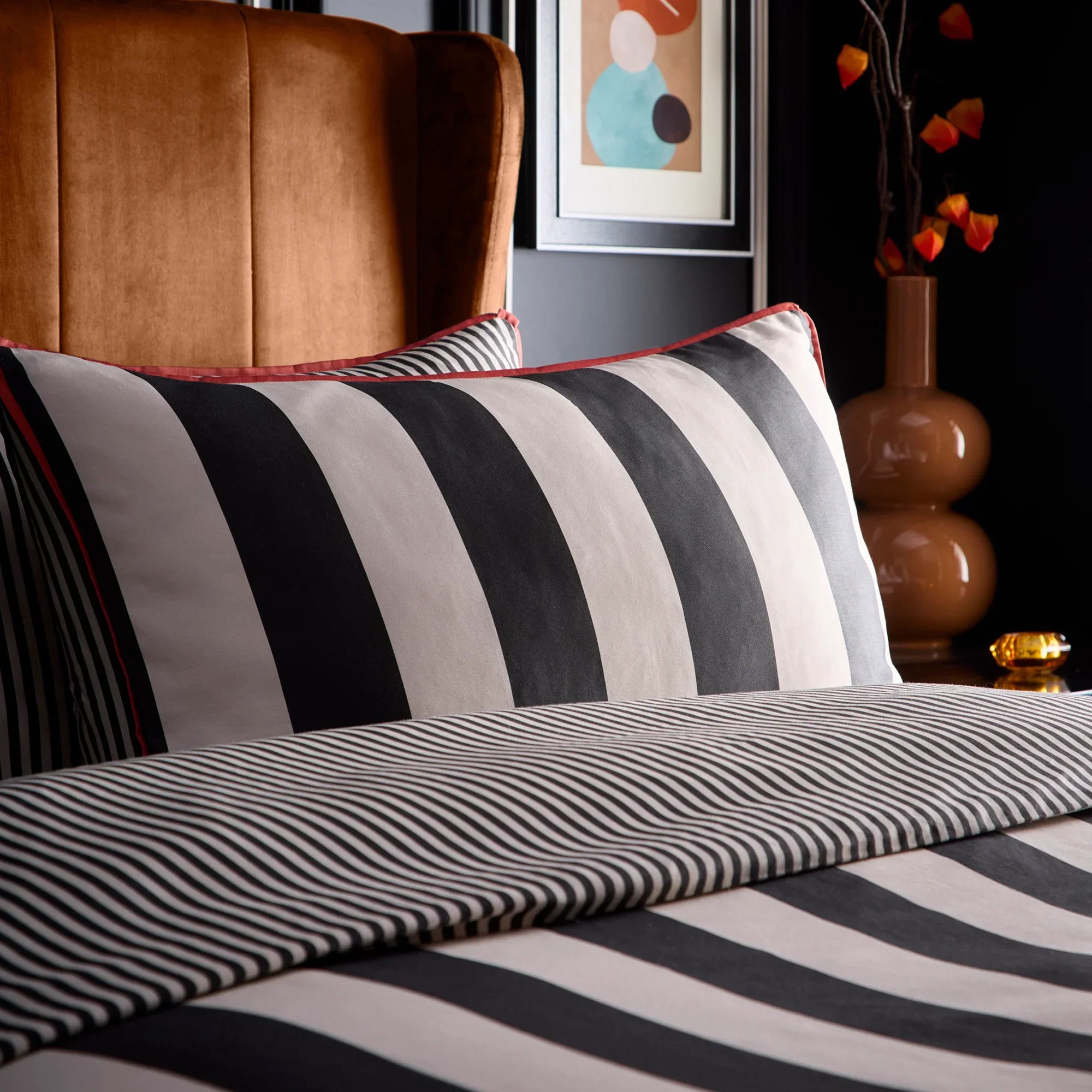 Laurence Llewelyn-Bowen Festivo Circus Stripe Duvet Cover Set - Black