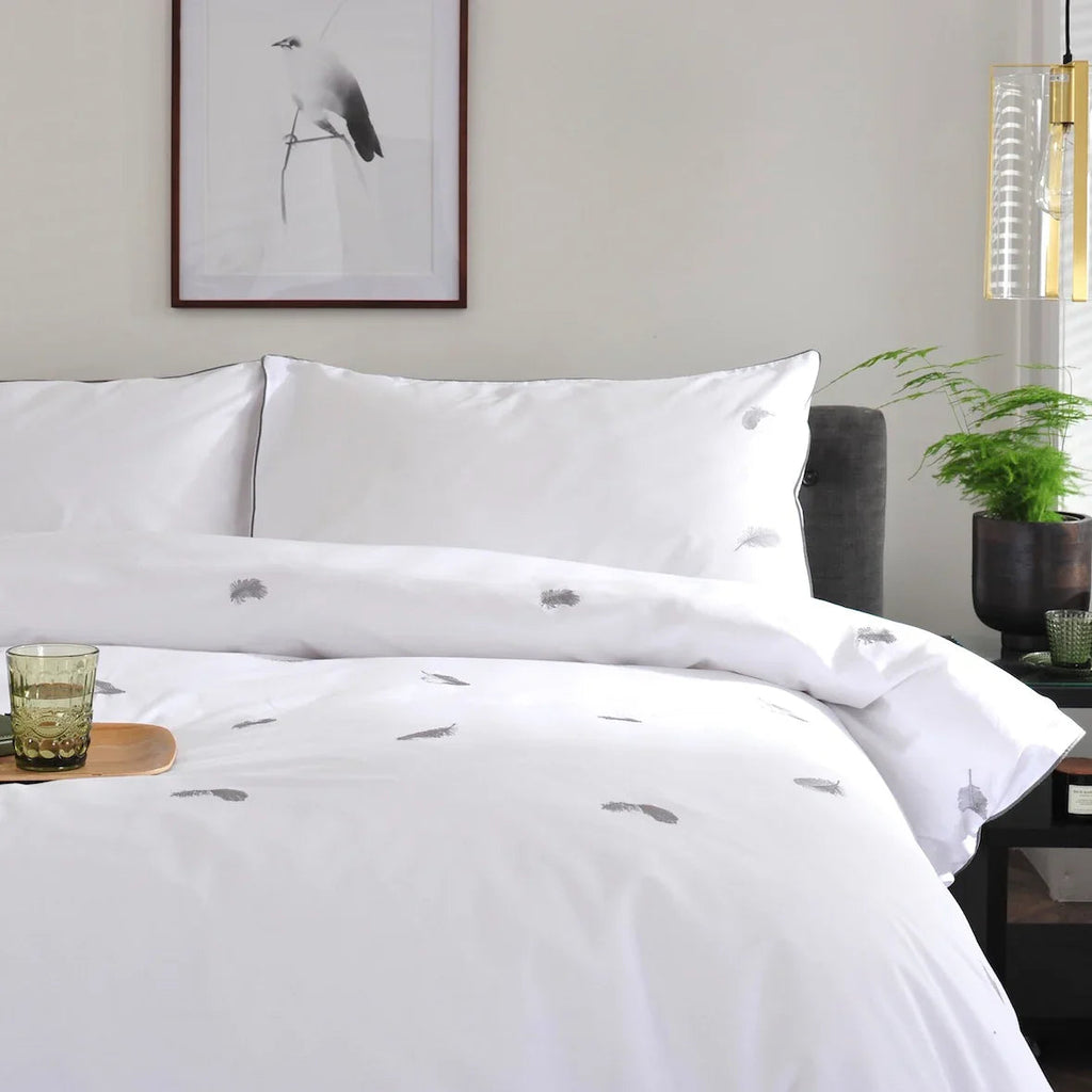 The Lyndon Company Feather Motif Duvet Cover Set