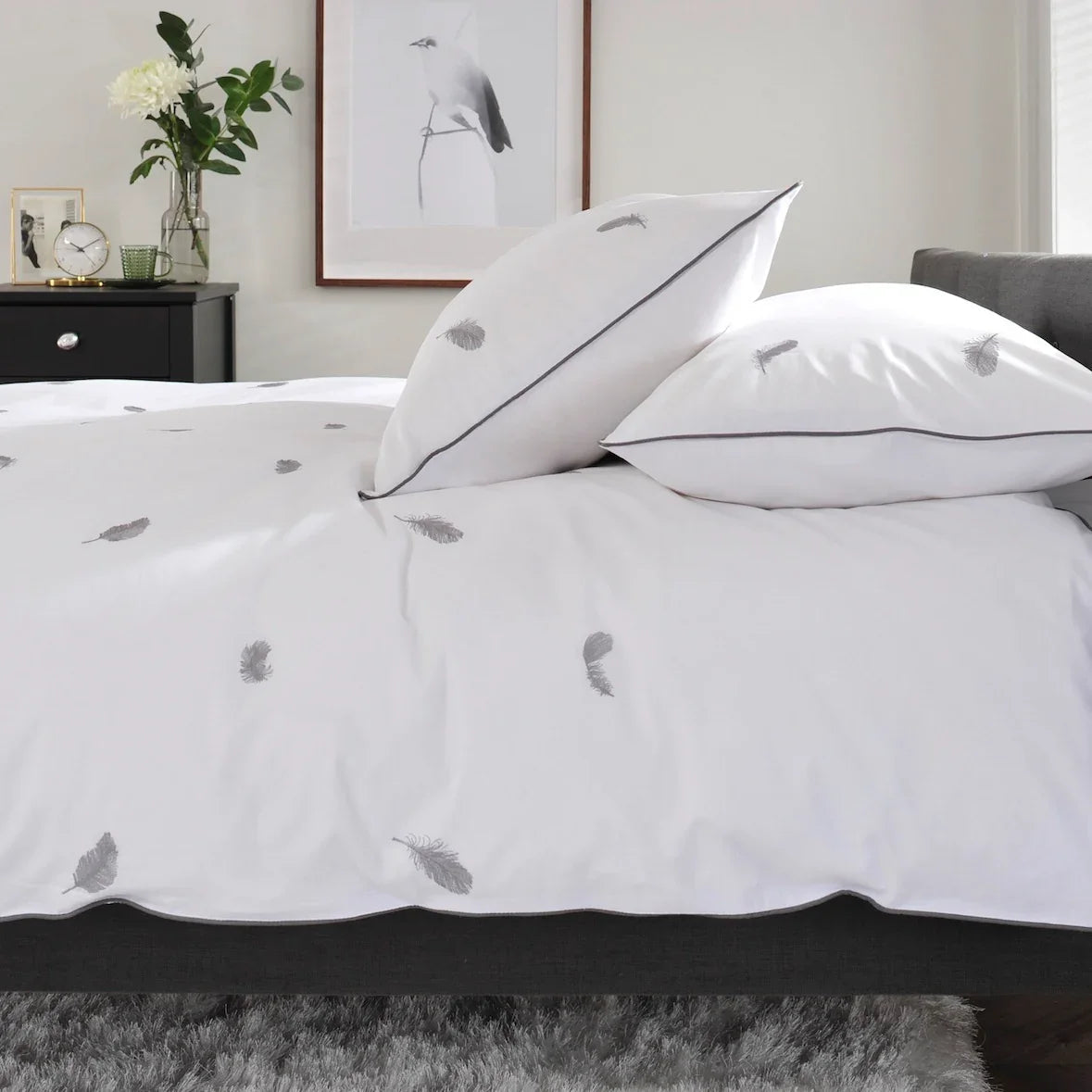 The Lyndon Company Feather Motif Duvet Cover Set