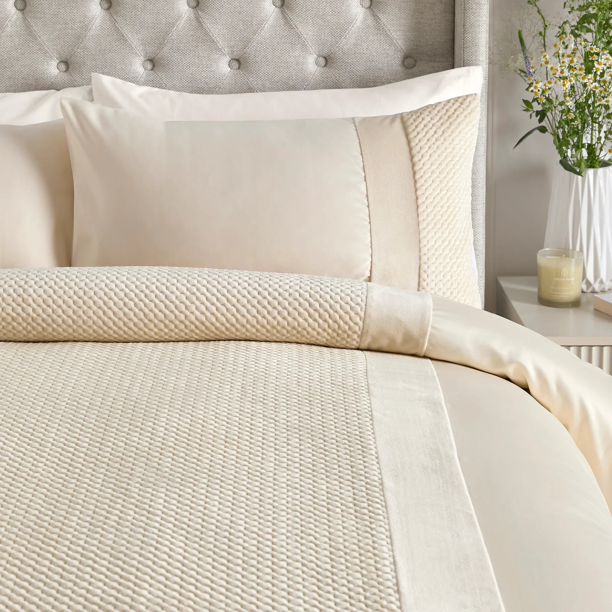 Soiree Iras Duvet Cover Set - Natural