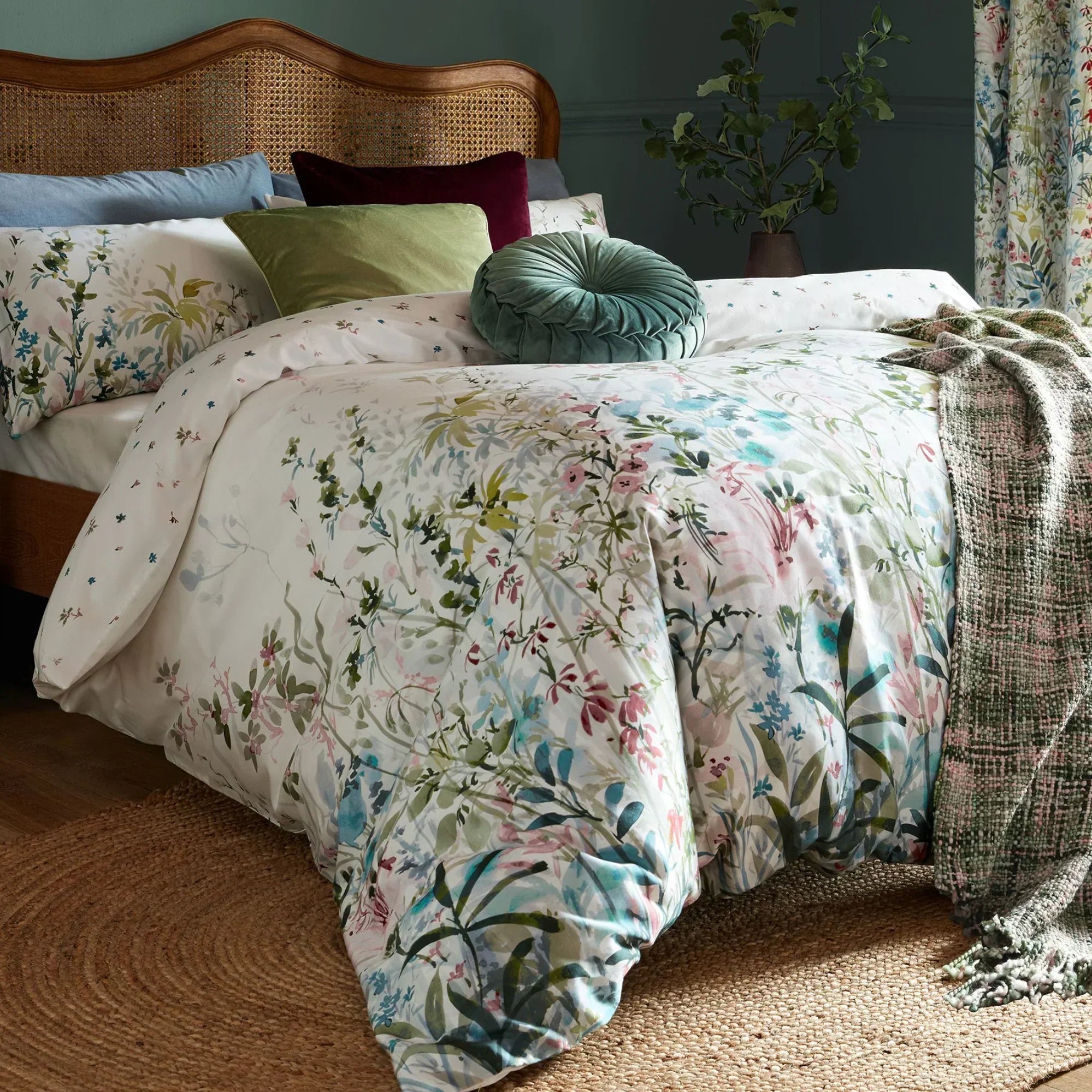 Laura Ashley Pointon Fields Duvet Cover Set - Multi