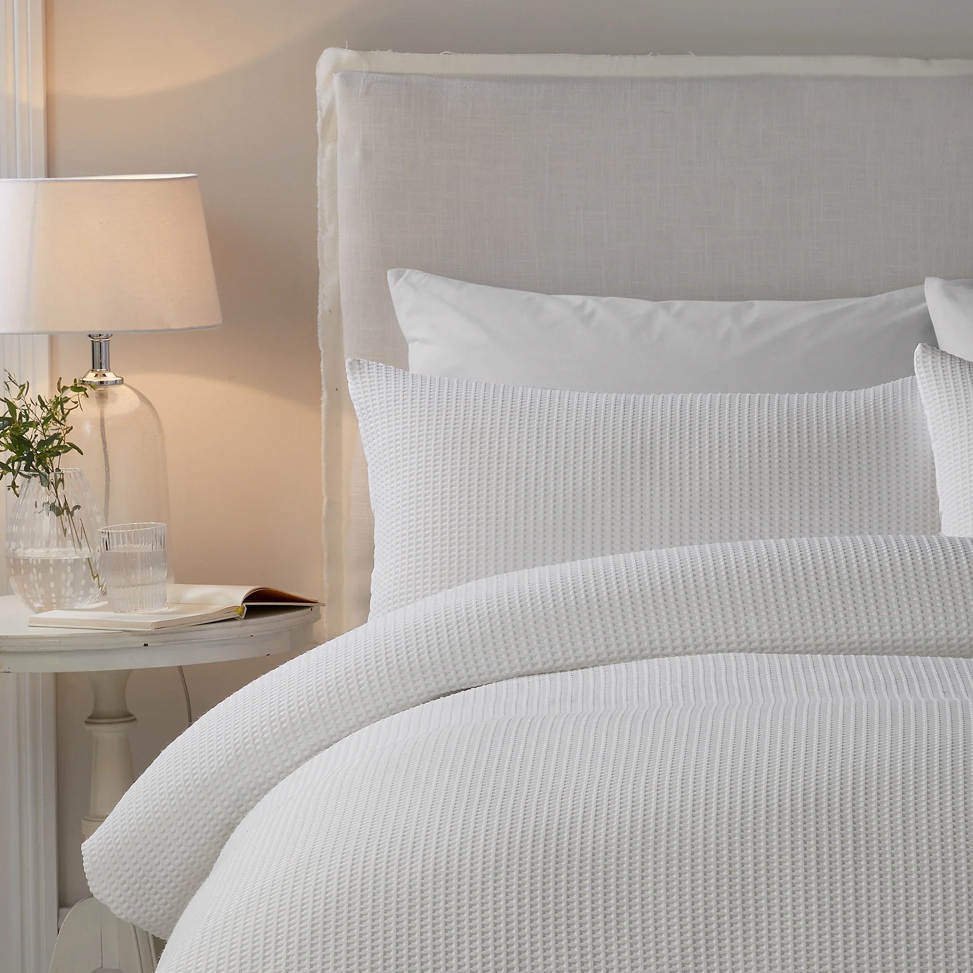 Serene Lindly Duvet Cover Set - White