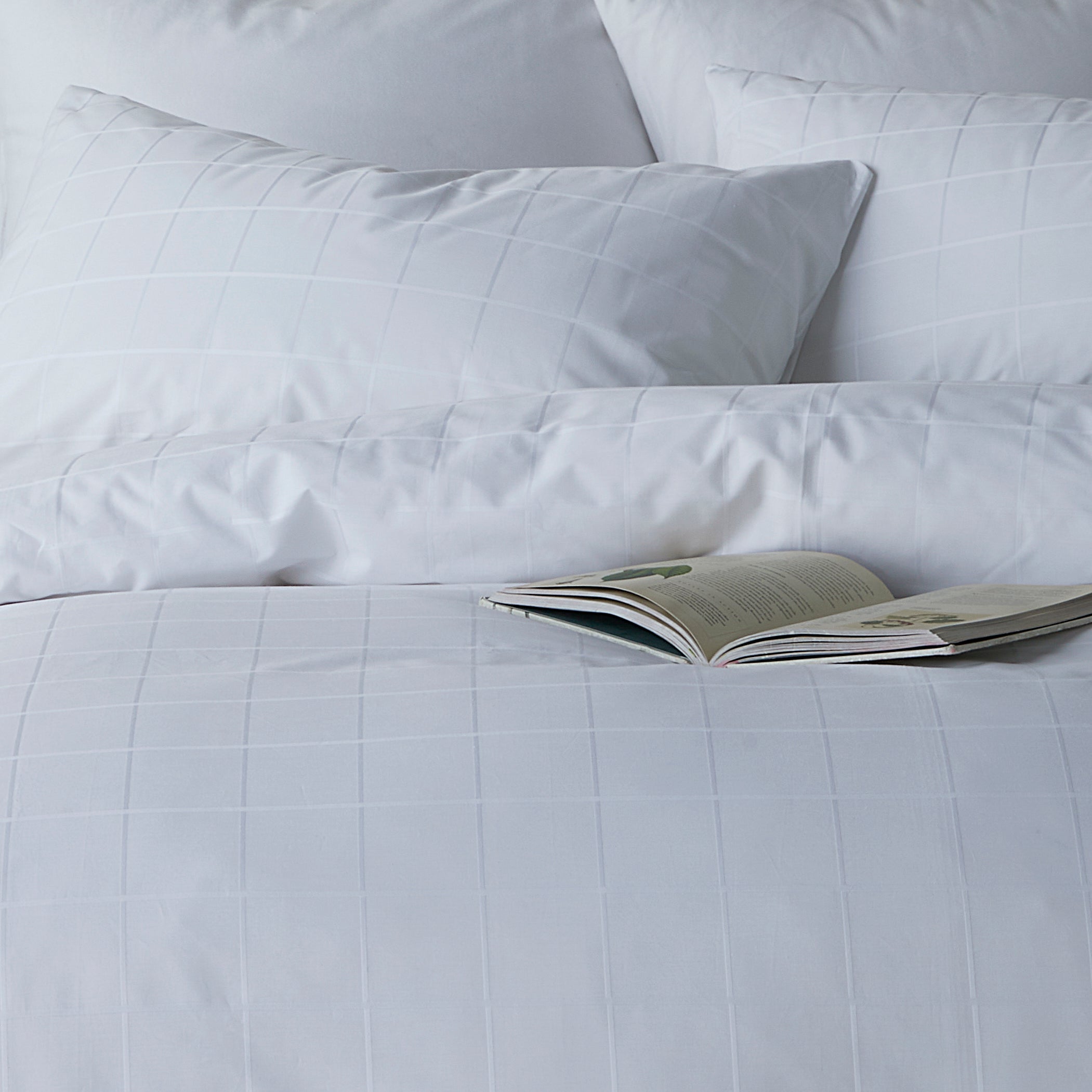 Luxe & Wilde Lorton Duvet Cover Set - White