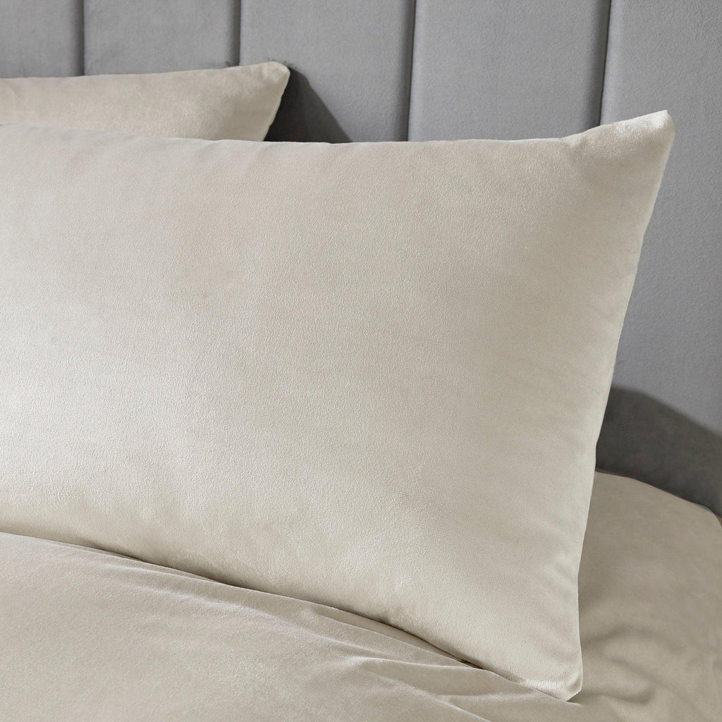 Laurence Llewelyn-Bowen Montrose Duvet Cover Set - Ivory