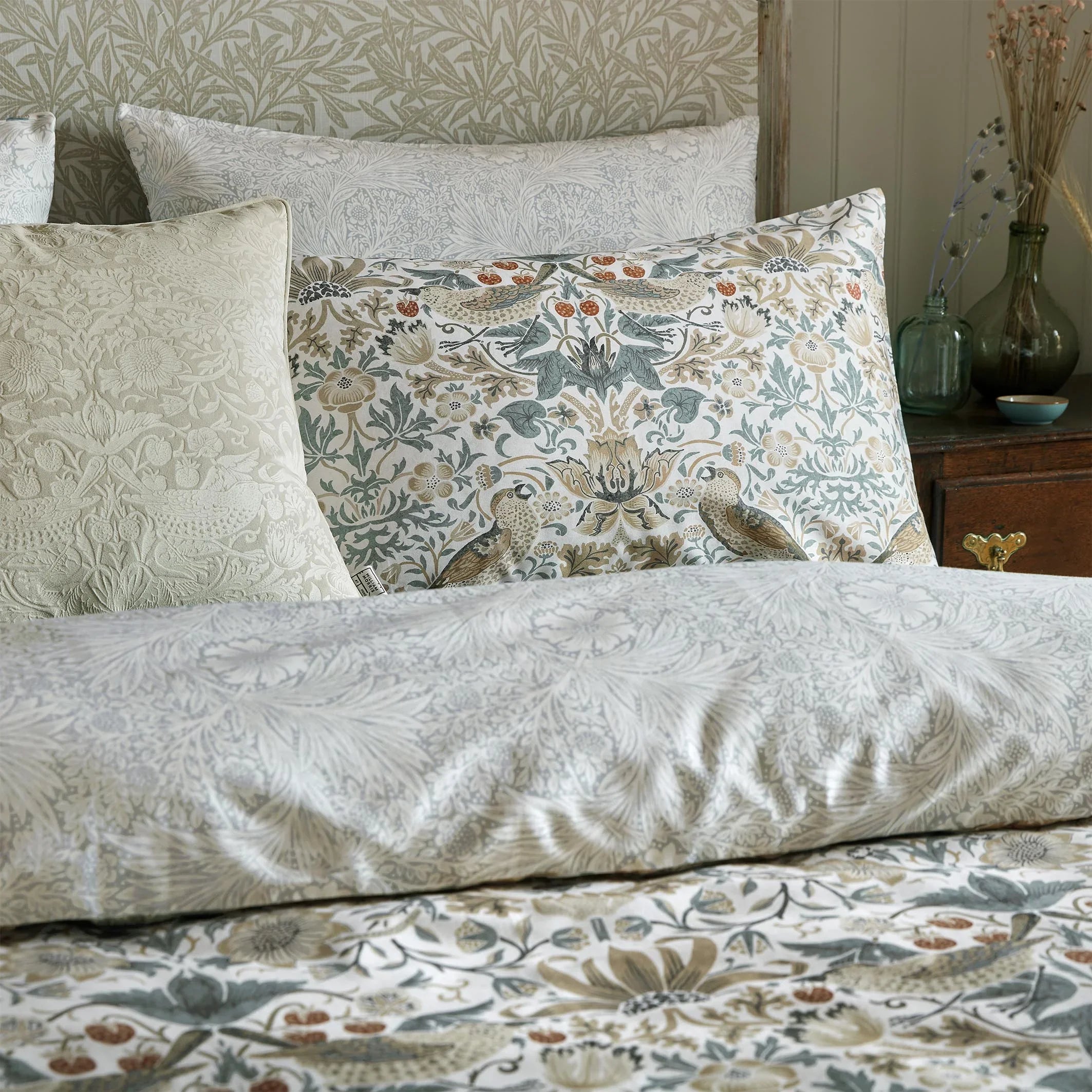 William Morris Strawberry Thief Duvet Cover Set - Hessian