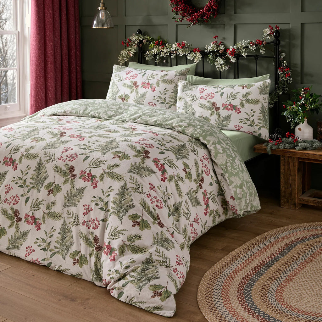 D & D Lodge Winter Sprigs Duvet Cover Set - Green