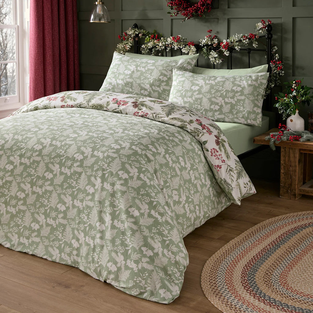 D & D Lodge Winter Sprigs Duvet Cover Set - Green