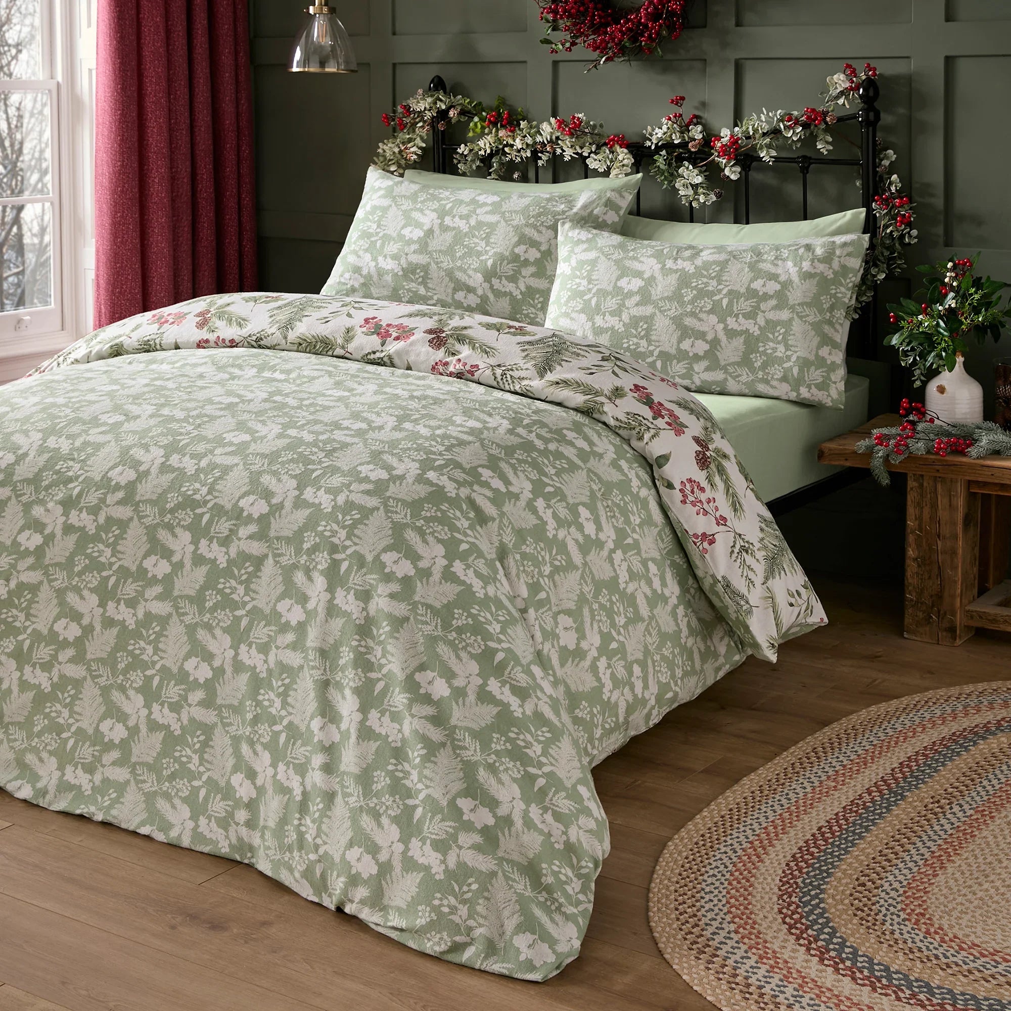 D & D Lodge Winter Sprigs Duvet Cover Set - Green
