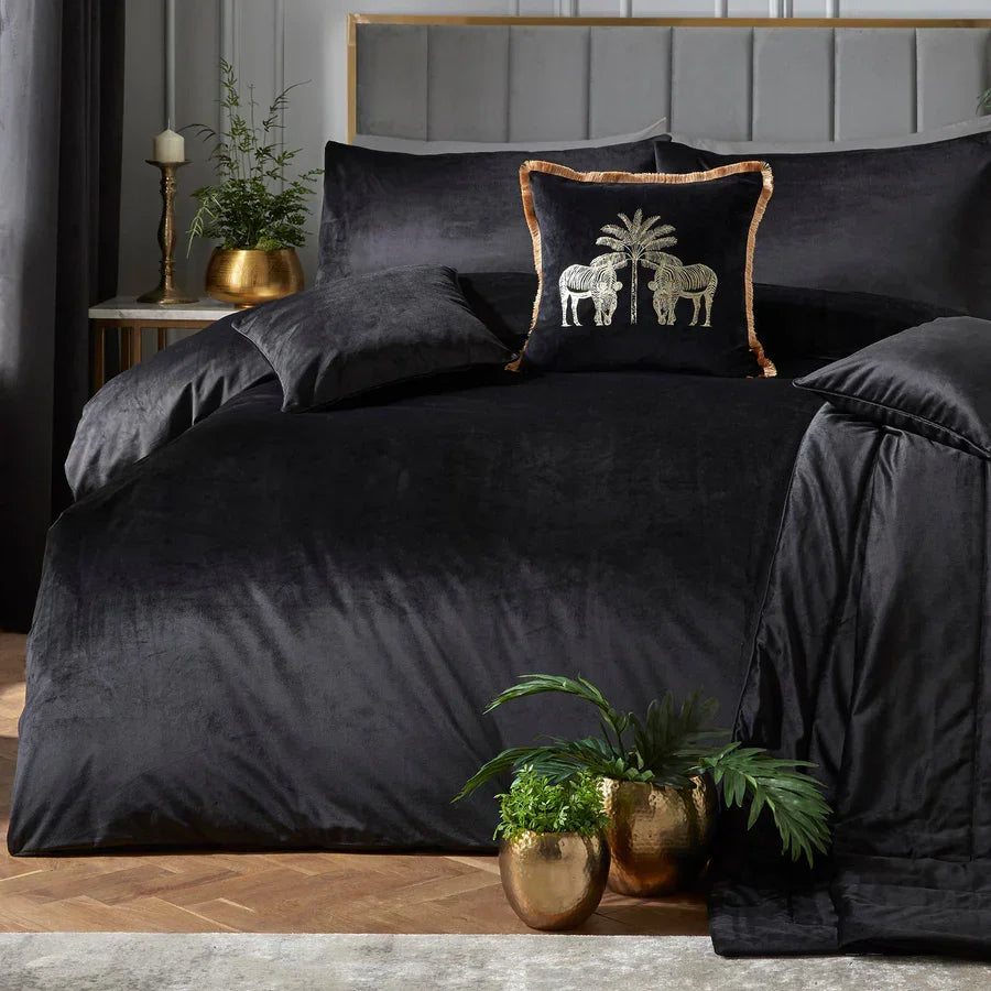 Laurence Llewelyn-Bowen Montrose Duvet Cover Set - Black