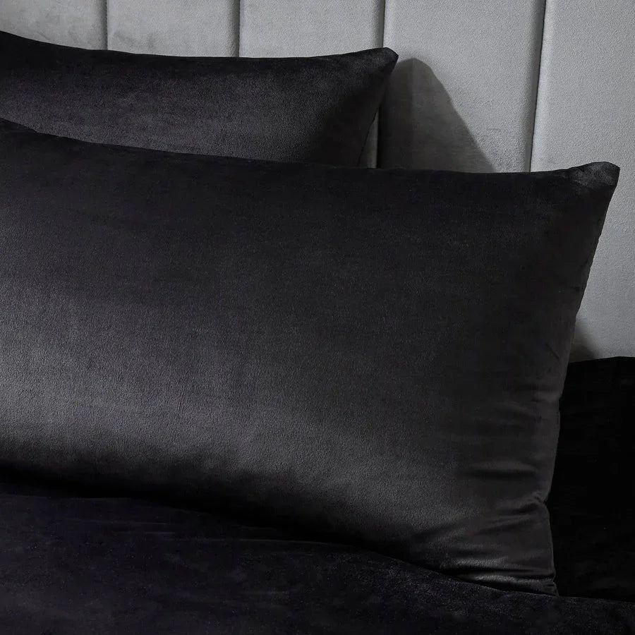 Laurence Llewelyn-Bowen Montrose Duvet Cover Set - Black